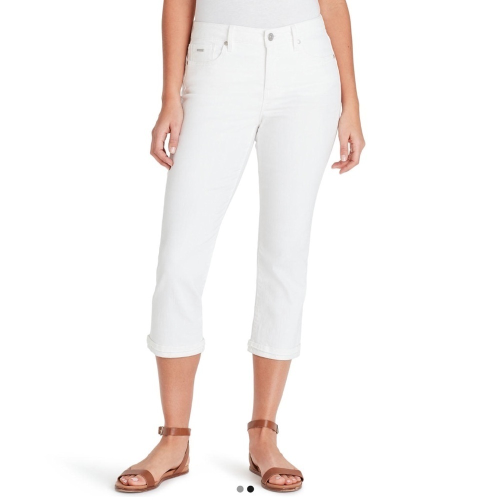 NWT Nine West Women's Chrystie Denim Capri Size 6